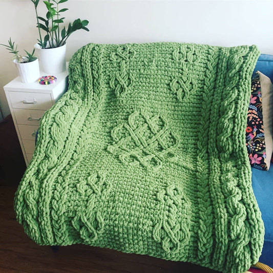 PATTERN: Celtic Shamrock Clover Blanket - ILoveMyBlanket