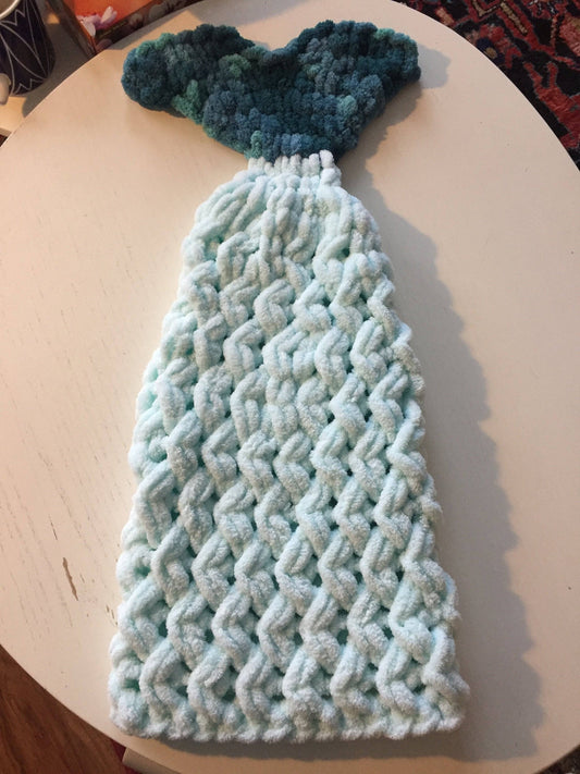 PATTERN: Fish Tail Mermaid Hat - ILoveMyBlanket