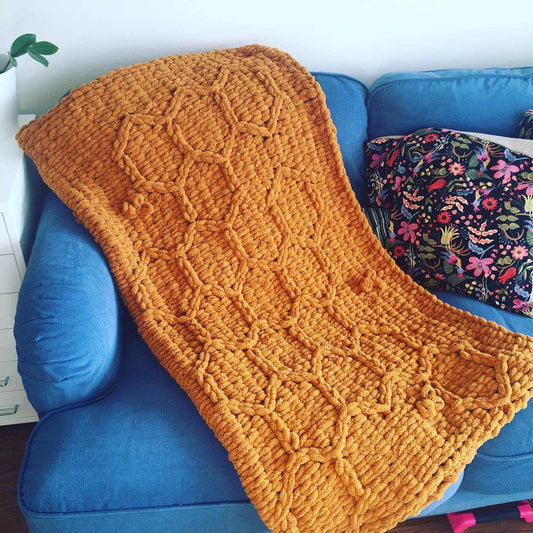 PATTERN: Hexagon Honeycomb Bee Blanket - ILoveMyBlanket