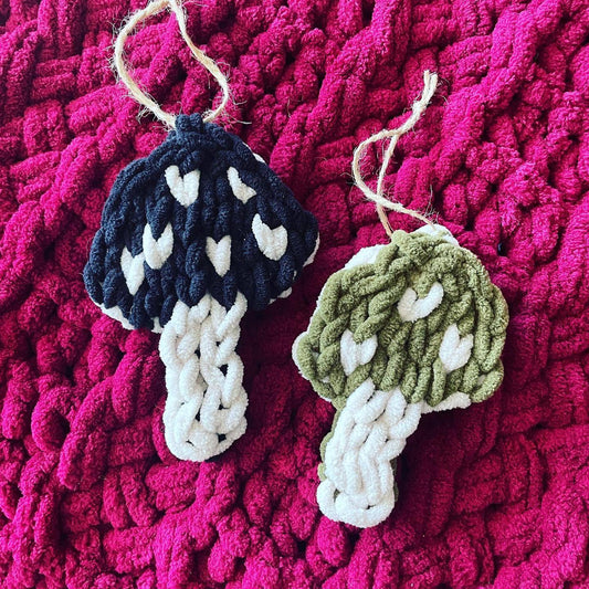 PATTERN: Toadstool Ornaments - ILoveMyBlanket