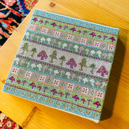 CROSS STITCH PATTERN: Toadstools