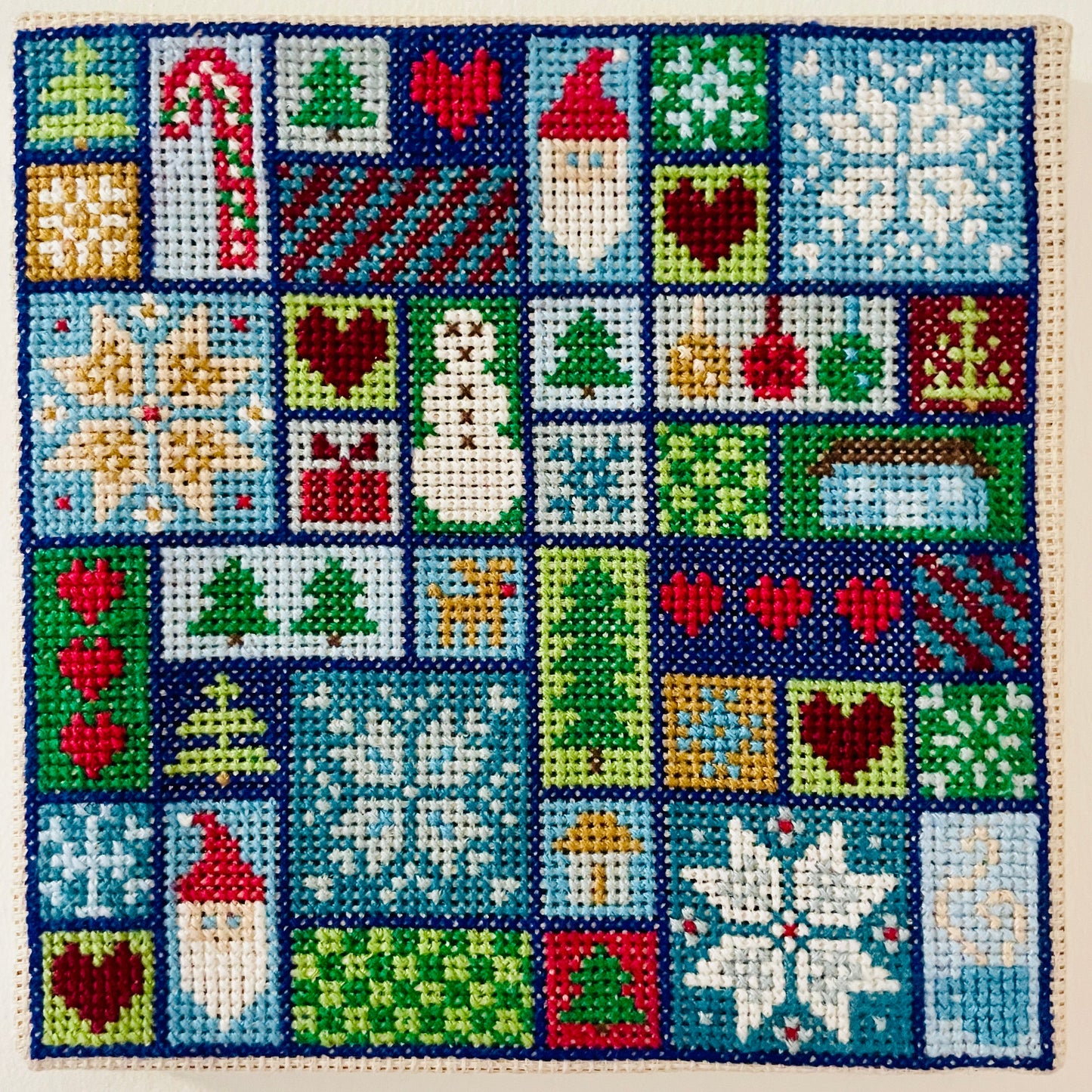 CROSS STITCH PATTERN: Happy Holidays - ILoveMyBlanket