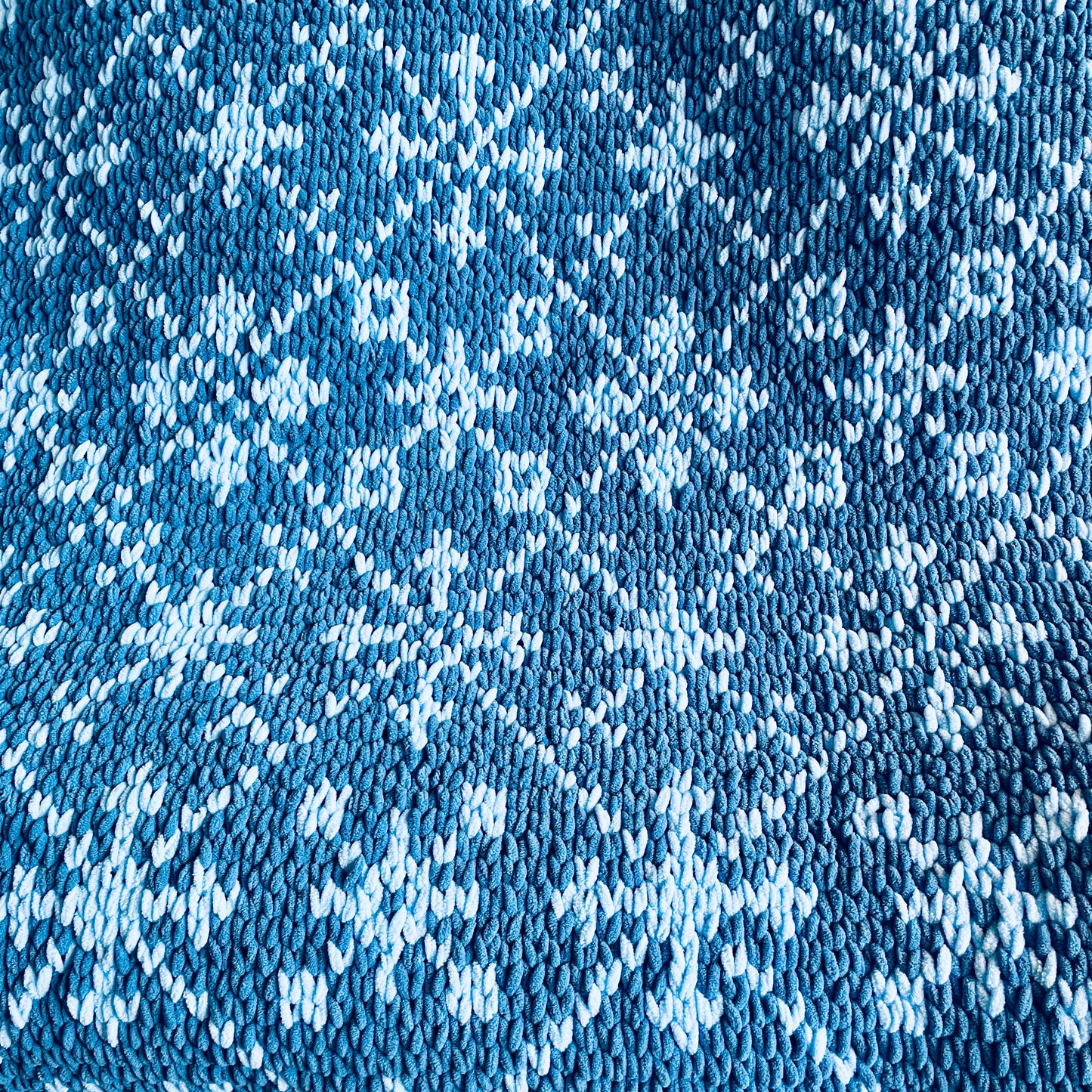 PATTERN: Snowflake Scandinavian Blanket - ILoveMyBlanket