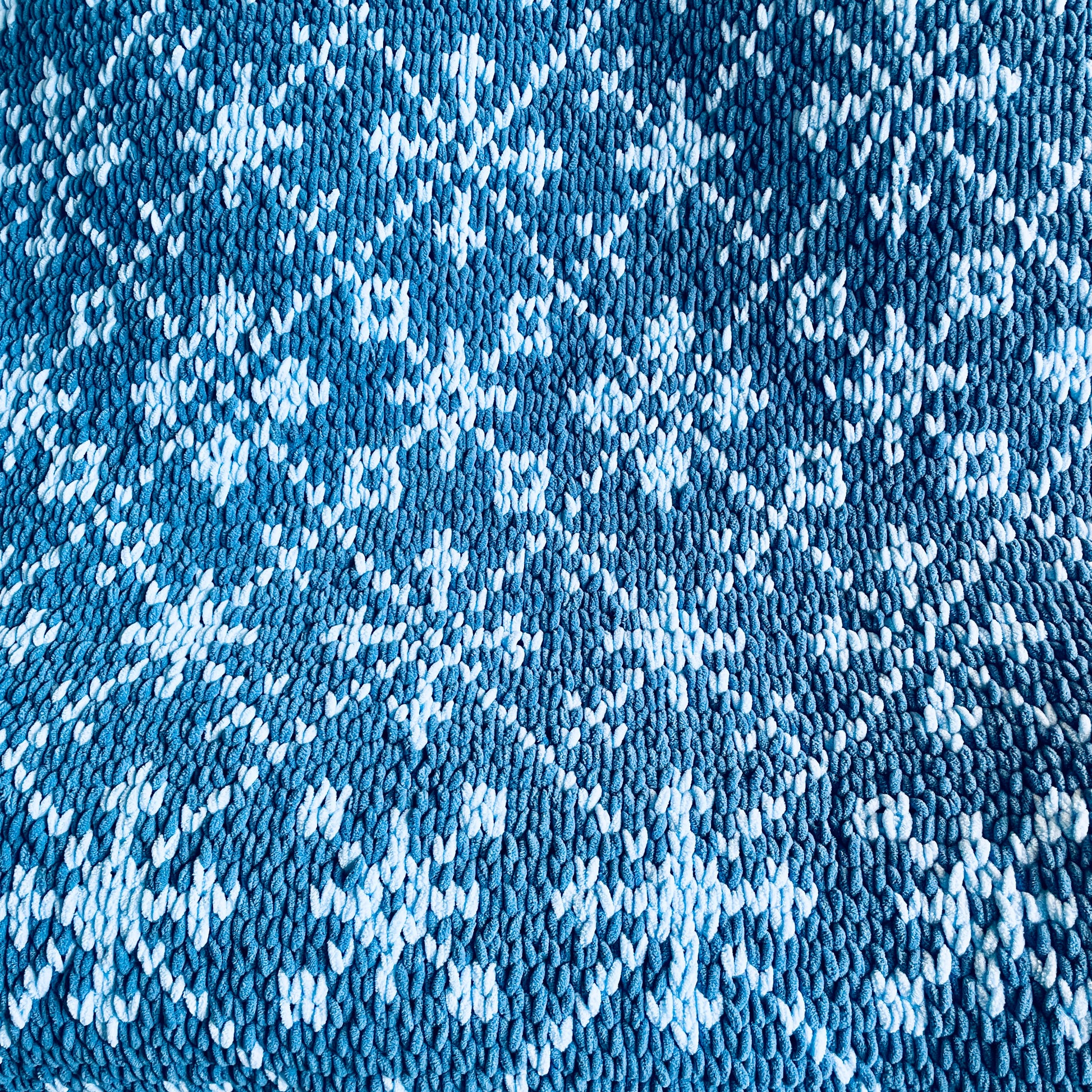 PATTERN: Snowflake Scandinavian Blanket - ILoveMyBlanket