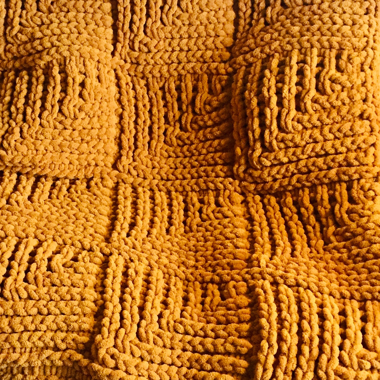 Original loop yarn patterns and custom knitted blankets ILoveMyBlanket