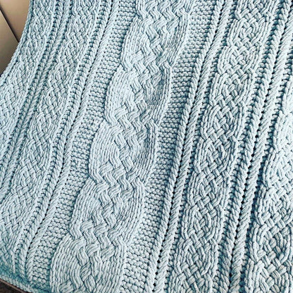 PATTERN: Chunky Saxon Braid Blanket - ILoveMyBlanket