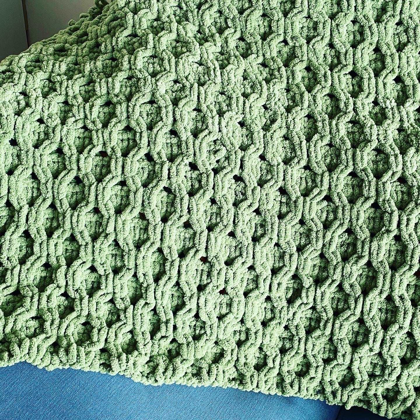 PATTERN: Classic Honeycomb Blanket