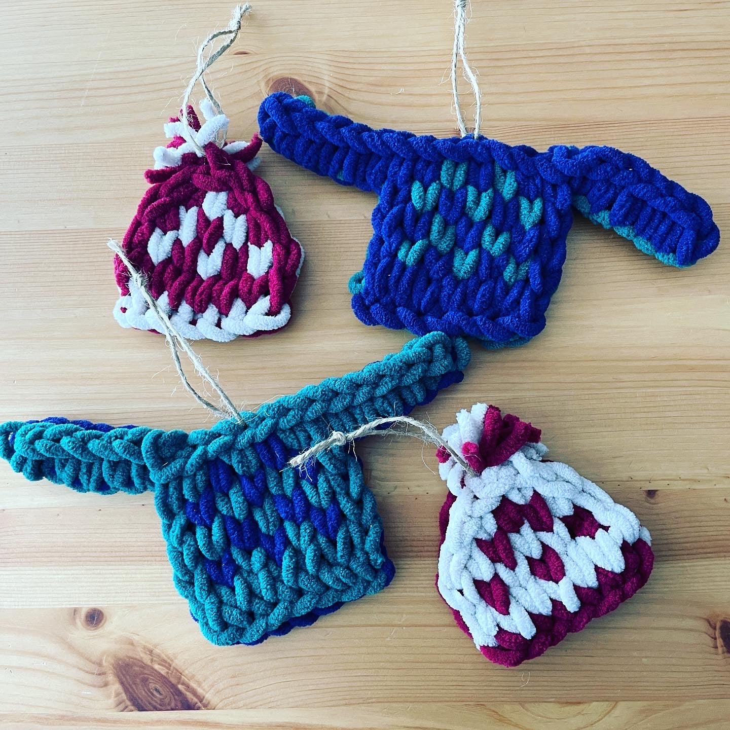 Sweater Ornament Set - ILoveMyBlanket