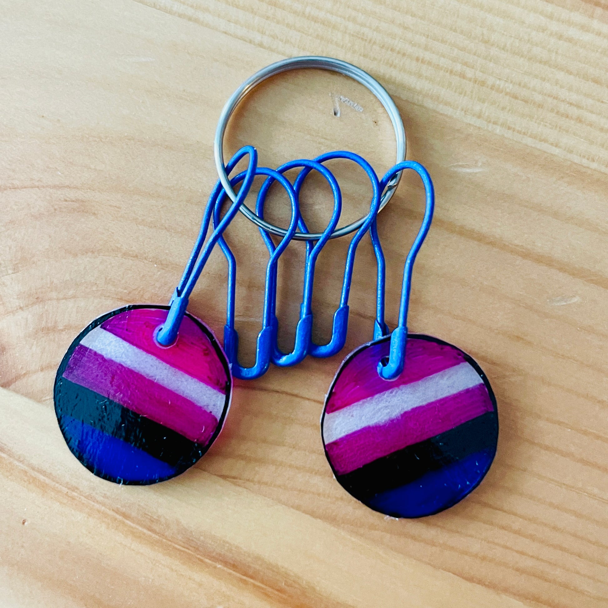 Stitch Markers with Genderfluid Pride Charms - ILoveMyBlanket
