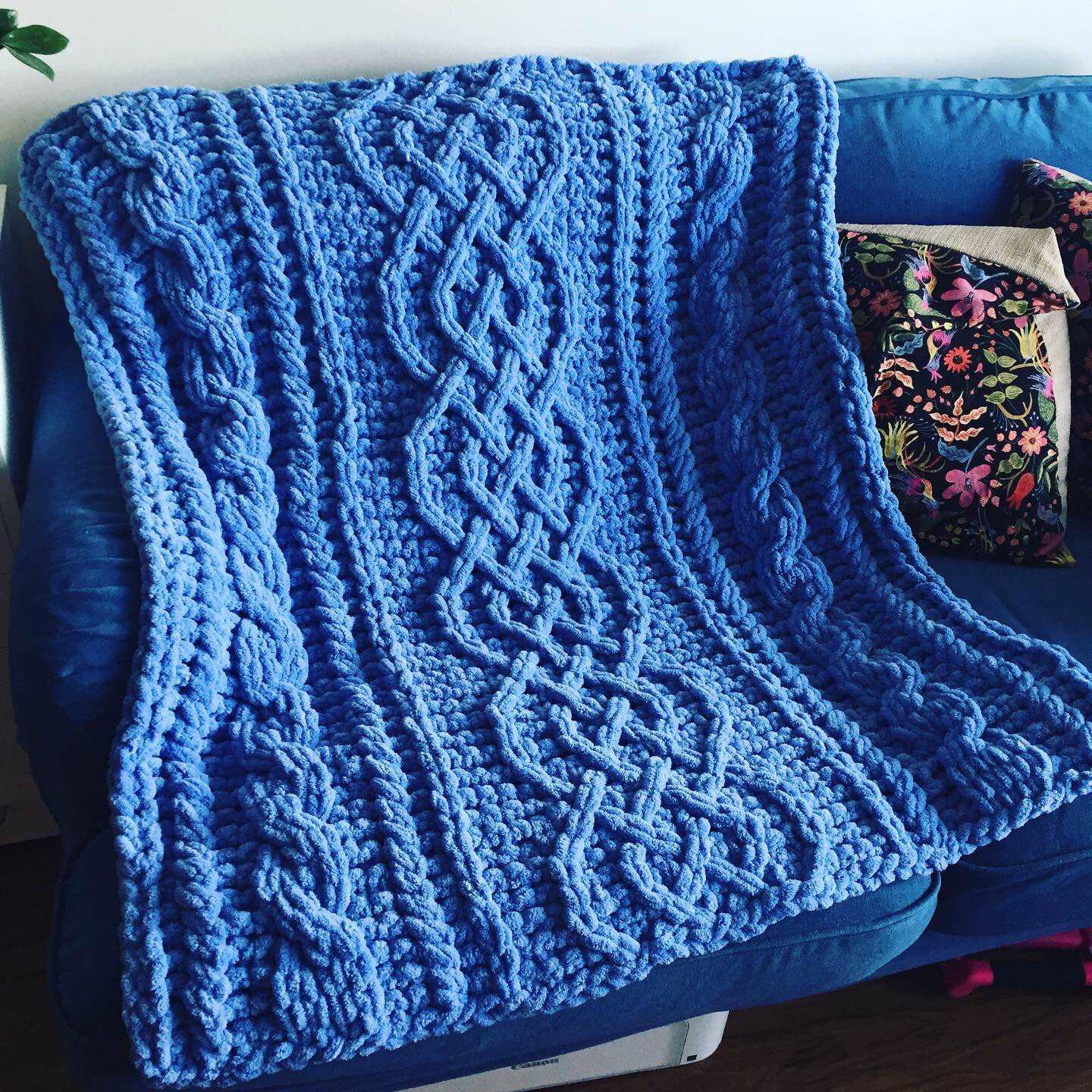 PATTERN ChunkyCelticCableSaxonBraidBlanket