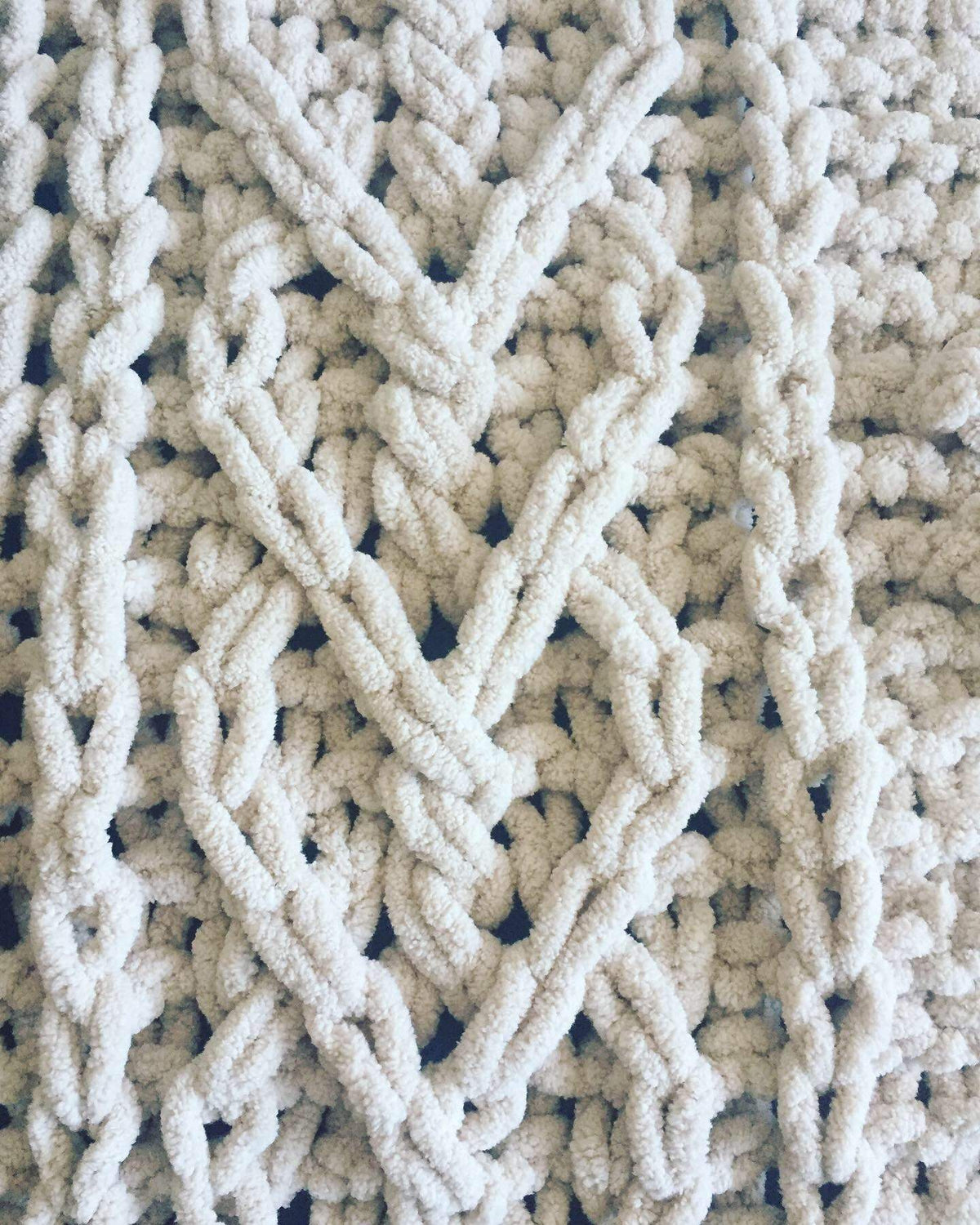PATTERN: Irish Aran Tree of Life Cable Knit Blanket – ILoveMyBlanket