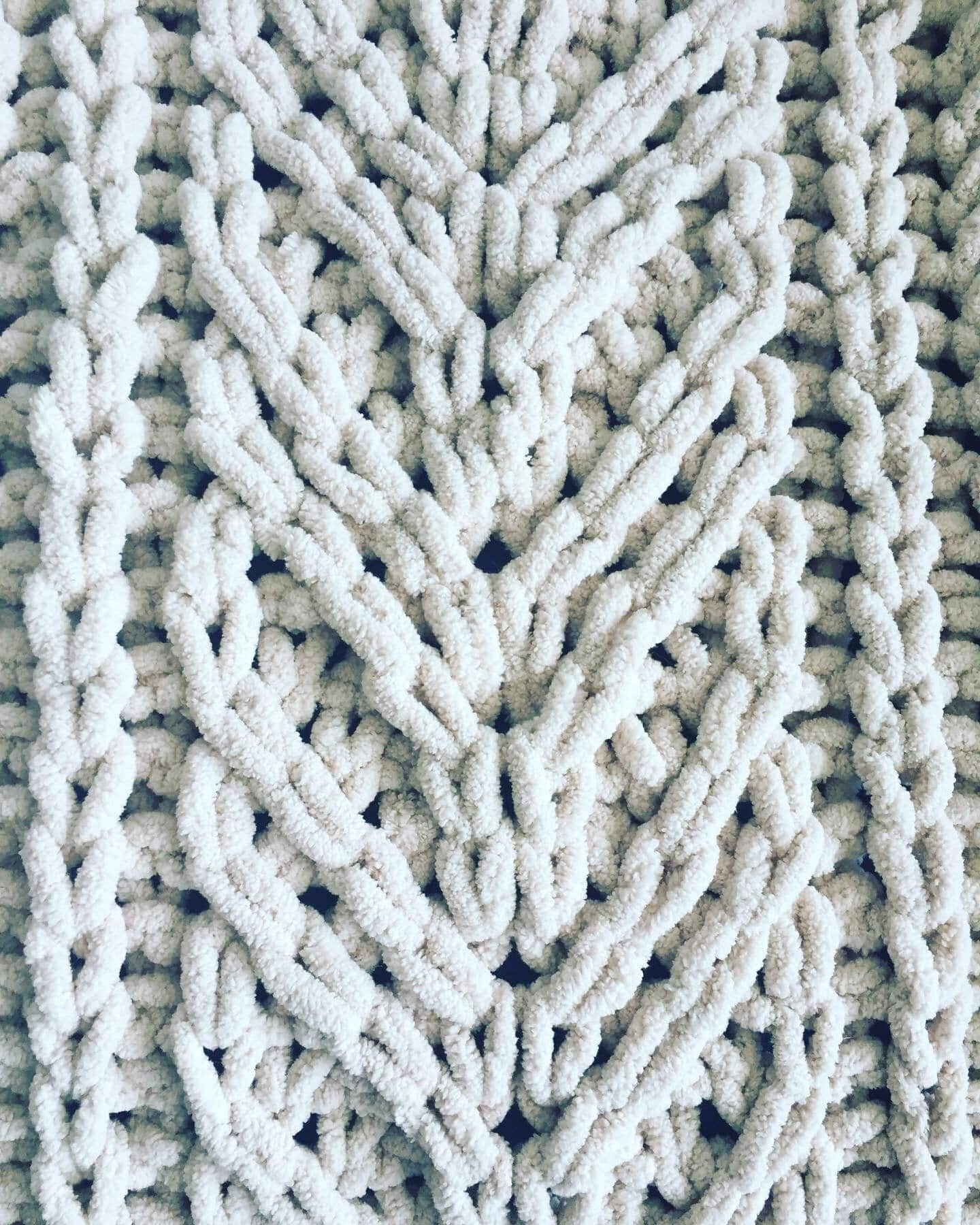 PATTERN: Super Chunky Staghorn Cable Blanket - ILoveMyBlanket